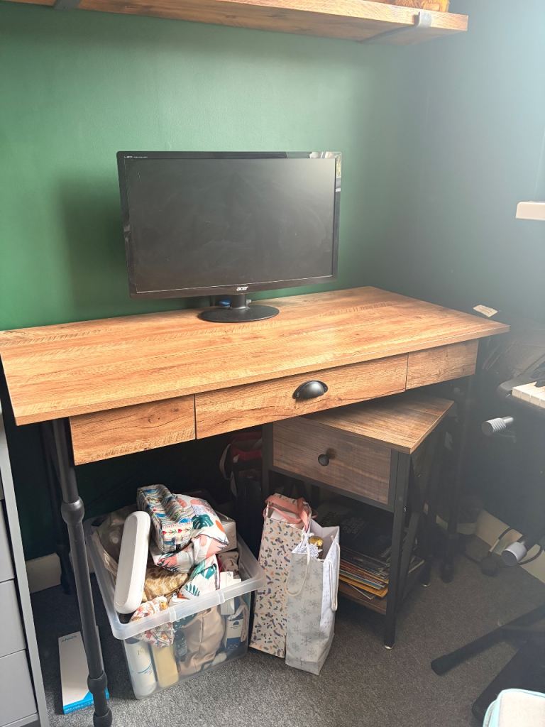 Desk with drawer