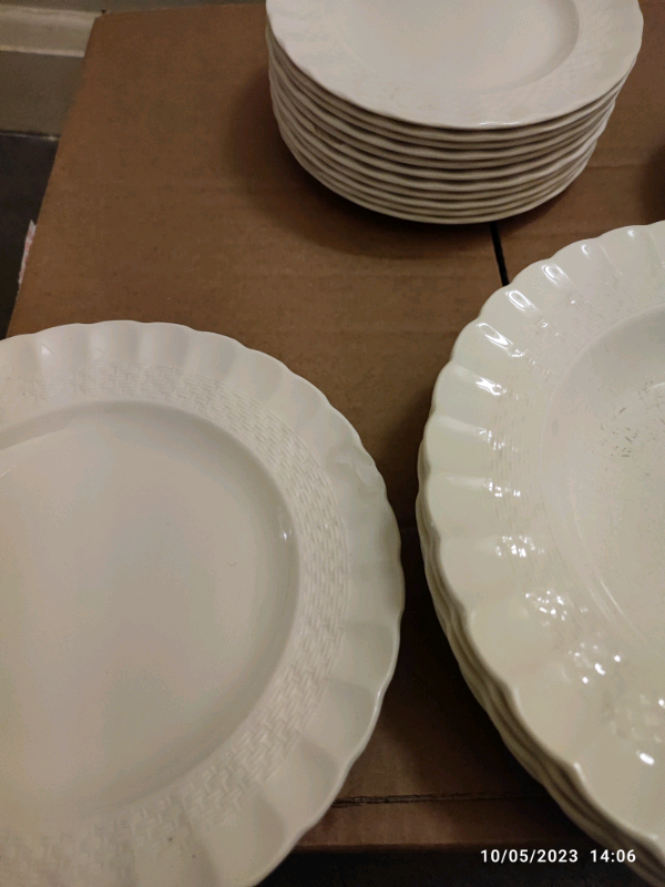 Spode Chelsea Wicker Dinner Plates