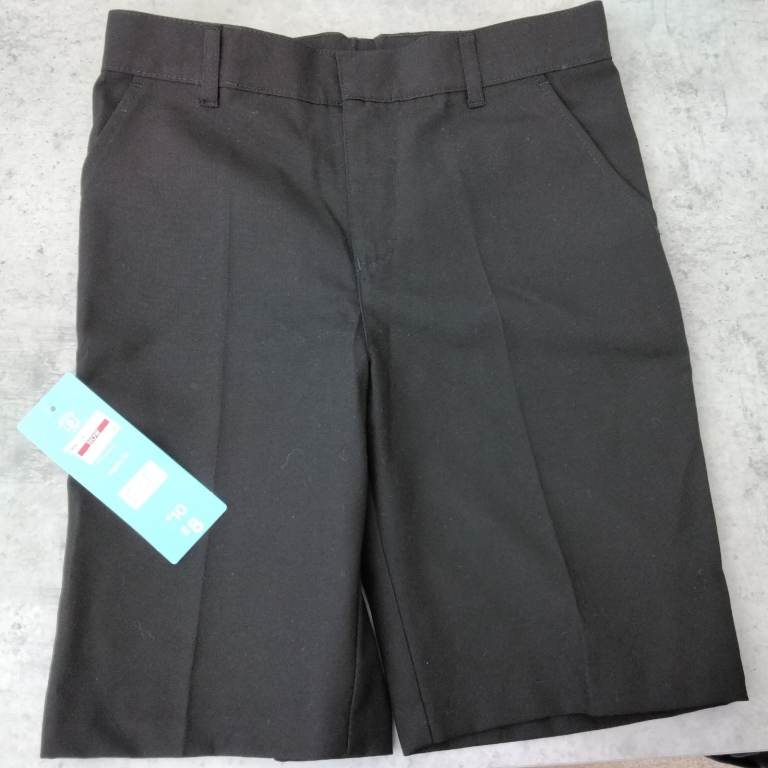 BNWT Boys Black School Shorts. Age 8-9 years.