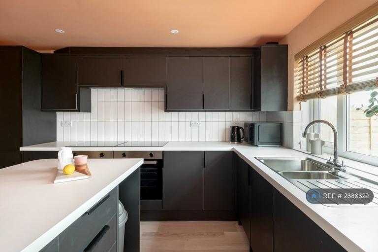 1 bedroom in Sheridan Road, Bath, BA2 (#2888822)
