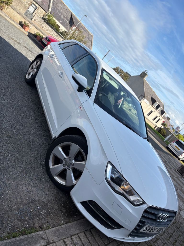 Audi, A3, Hatchback, 2015, Manual, 1598 (cc), 5 doors