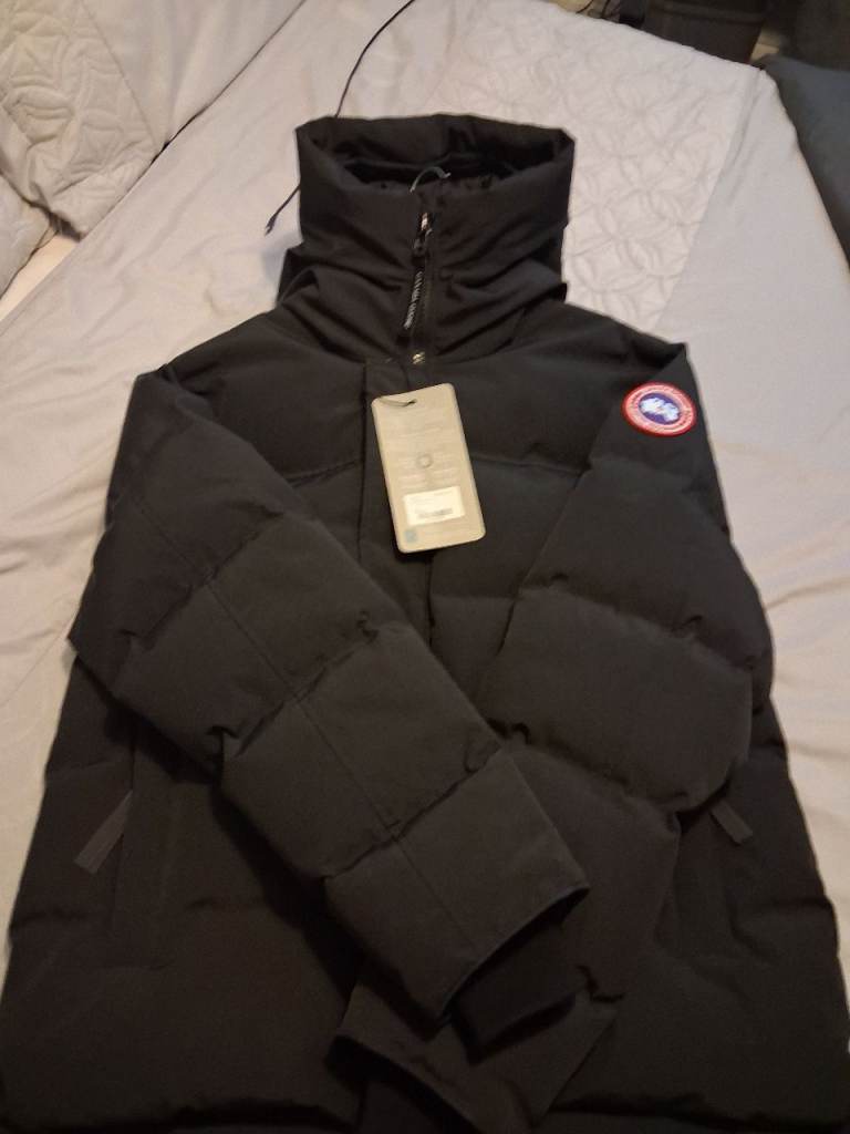 Canada Goose Black Puffer Jacket Size XL