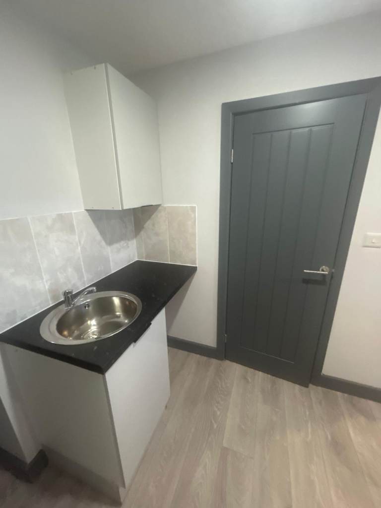 BENEFITS ACCEPTED - Studio Flat Available in GREENFORD