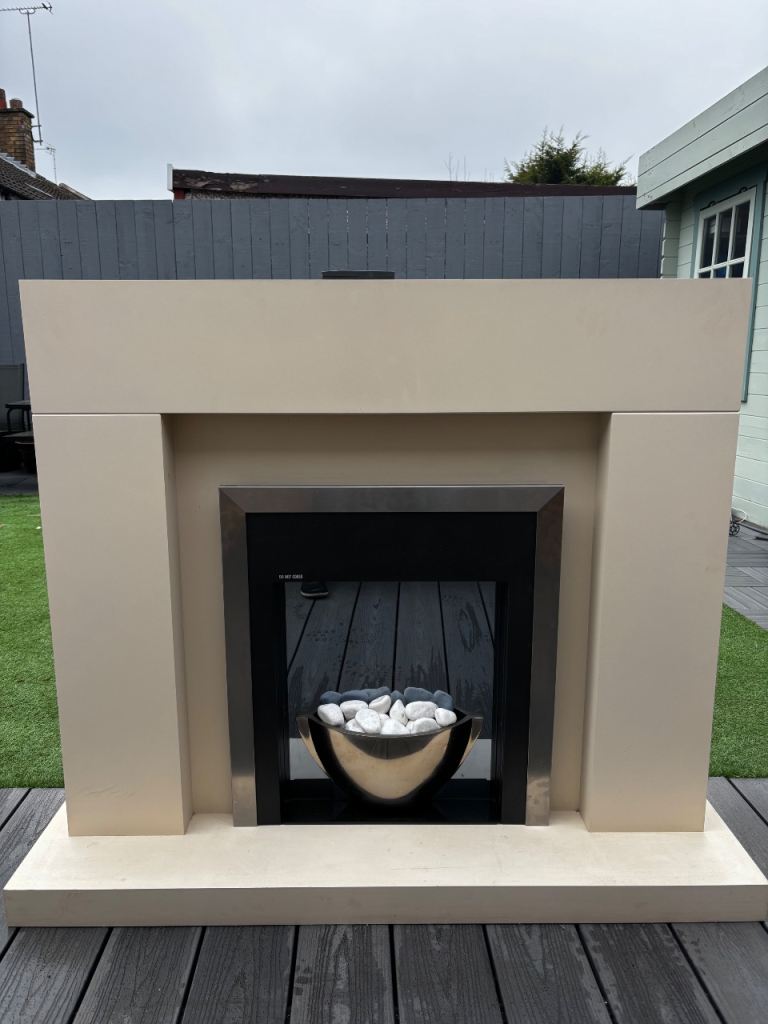 Modern Flamerite electric fire with surround 