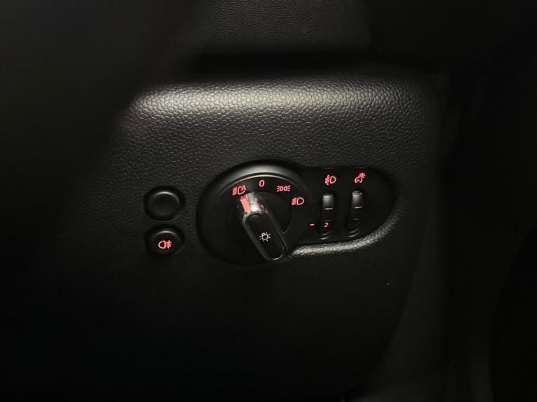 2021 MINI Hatch 1.5 Cooper Classic Euro 6 (s/s) 3dr HATCHBACK Petrol Manual