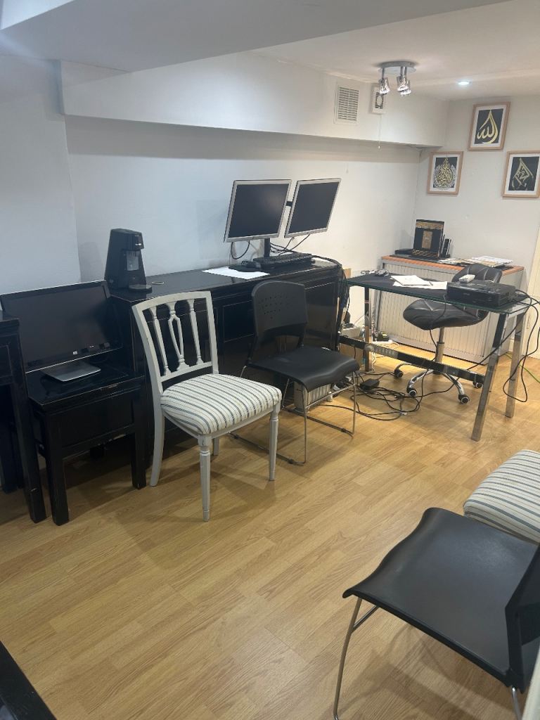 Room to rent for official/ commercial use