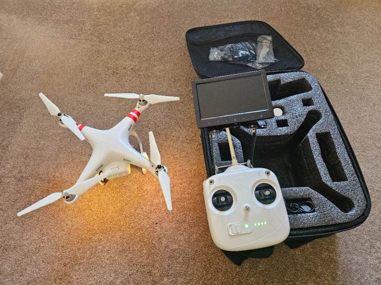 DJI Phantom 2 Drone + GoPro Hero 4 (4K) - Ready to Fly