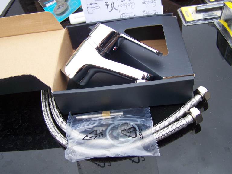 New Chrome Basin Mixer Tap with Hoses