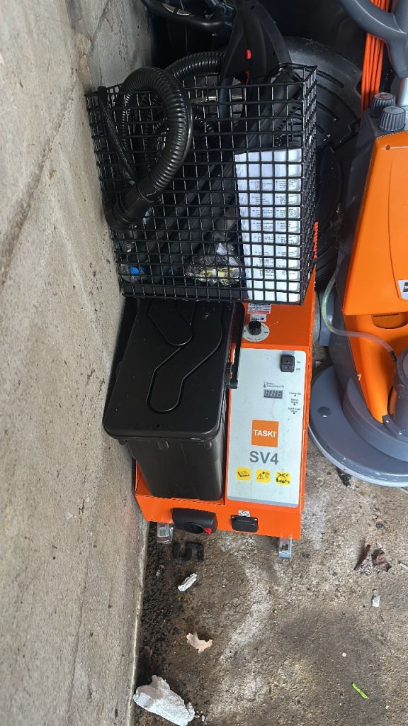 TASKI SV4 steam cleaner, a commercial and industrial cleaning machine. 