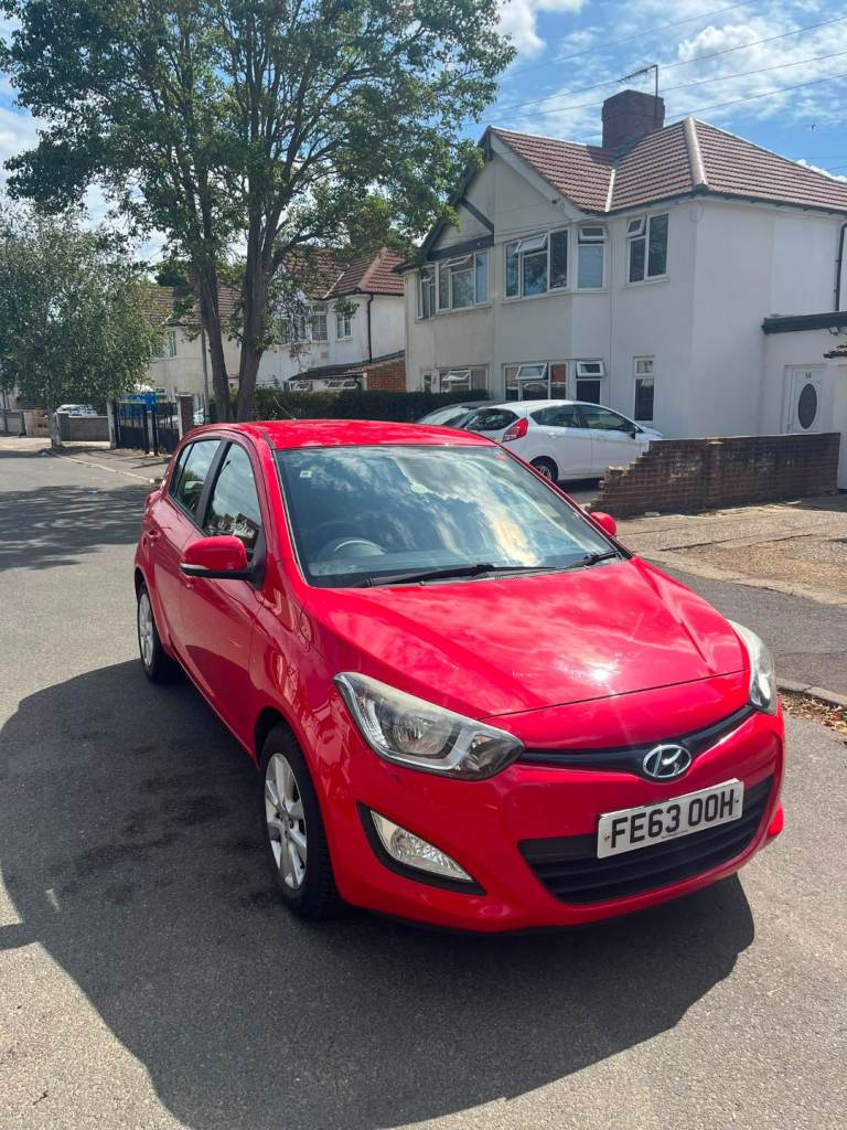 2013 Hyundai i20 1.2 Active Euro 5 Red FSH, clutch replaced new 4season tyres, clean, just serviced.