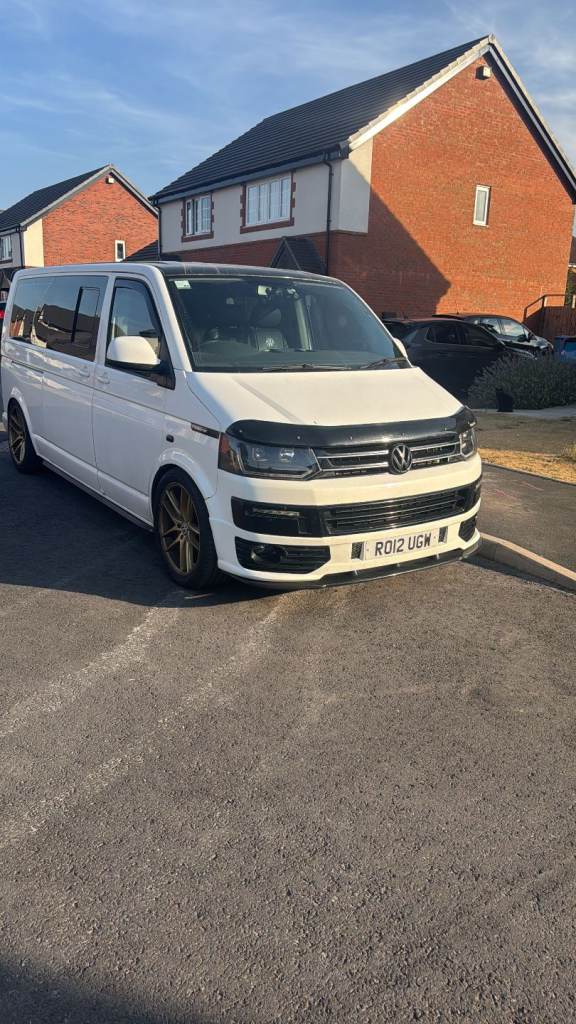Volkswagen transporter shuttle 9 seater may px 