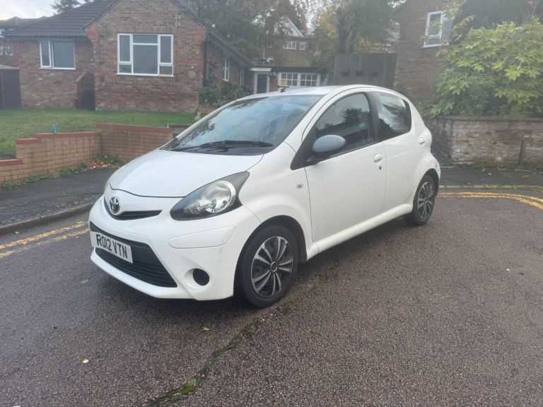 Toyota, AYGO, Hatchback, 2012, Manual, 998 (cc), 5 doors