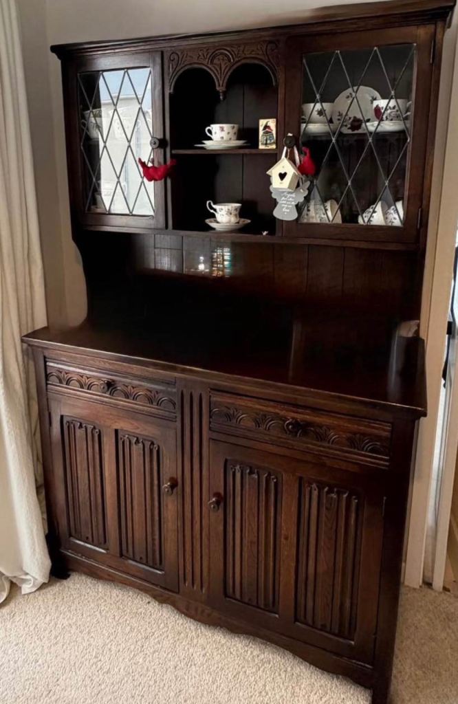 Arighi Bianchi Dark Oak Sideboard with Leaded Glass Display