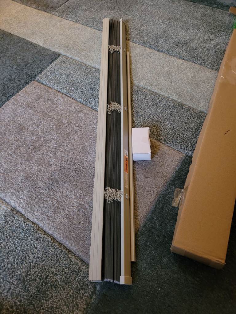 VENETIAN BLIND IN GREY W90xL115cm Collection CV7