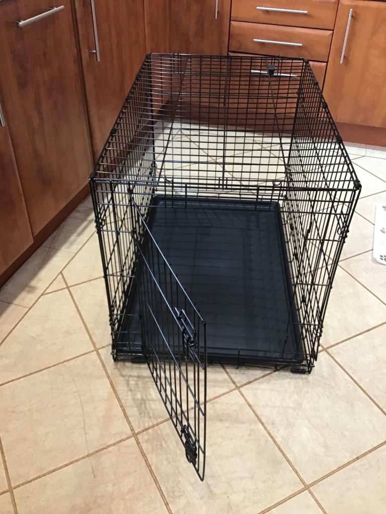  Dog crate - New - Medium 