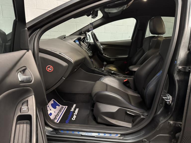 FORD FOCUS 2.3 T EcoBoost RS Grey Manual Petrol 2016