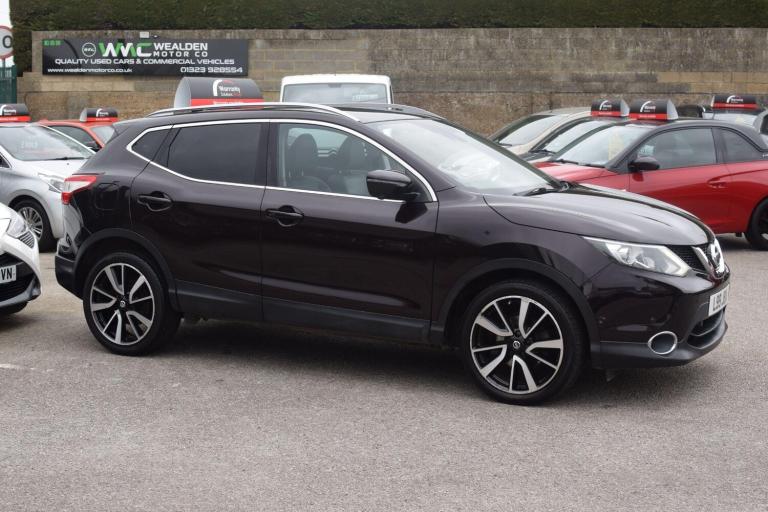 2015 Nissan Qashqai 1.2 DIG-T Tekna SUV 5dr Petrol XTRON 2WD Euro 6 (s/s) (115 ps) HATCHBACK Petr...
