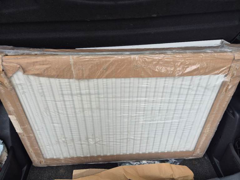 NEW CENTER T21 Radiator 600x900 – White, Boxed