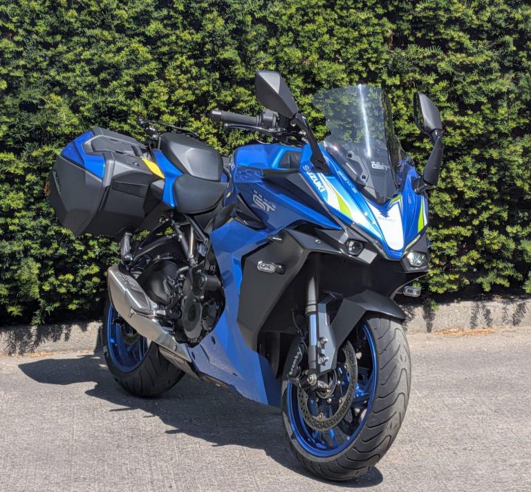2022 SUZUKI GSX-S1000GT+