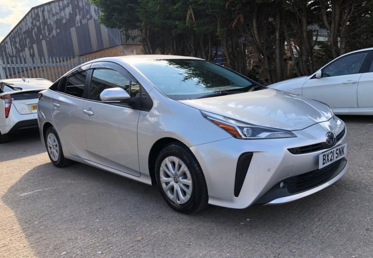 2024 Toyota Prius 1.8L  Hybrid Electric Manual