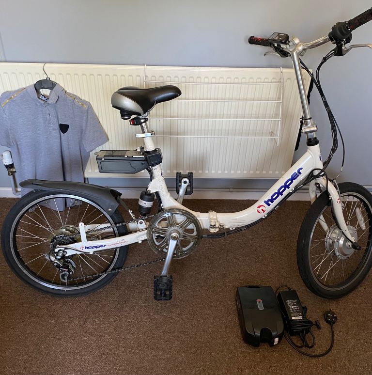 Hopper Electric Folding Bike with Charger needs new battery 