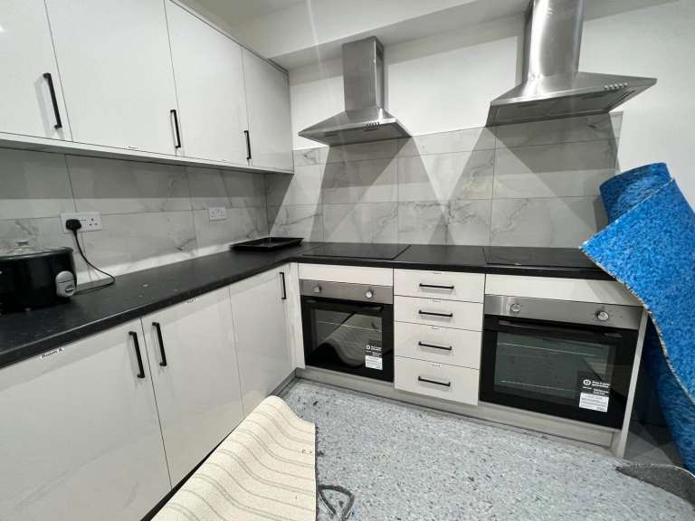 Ensuite Room in Slough, SL13RG