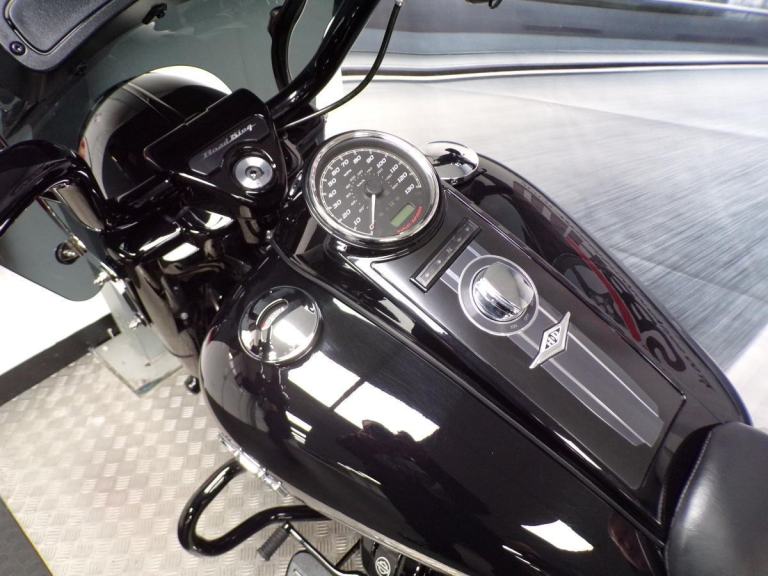 2023 HARLEY-DAVIDSON ROAD KING SPECIAL WITH ONLY 8362 MILES FROM NEW