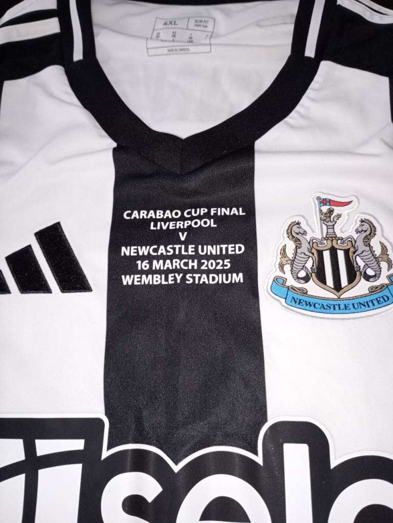 Football Shirt Newcastle United Carabao Cup winners 2025