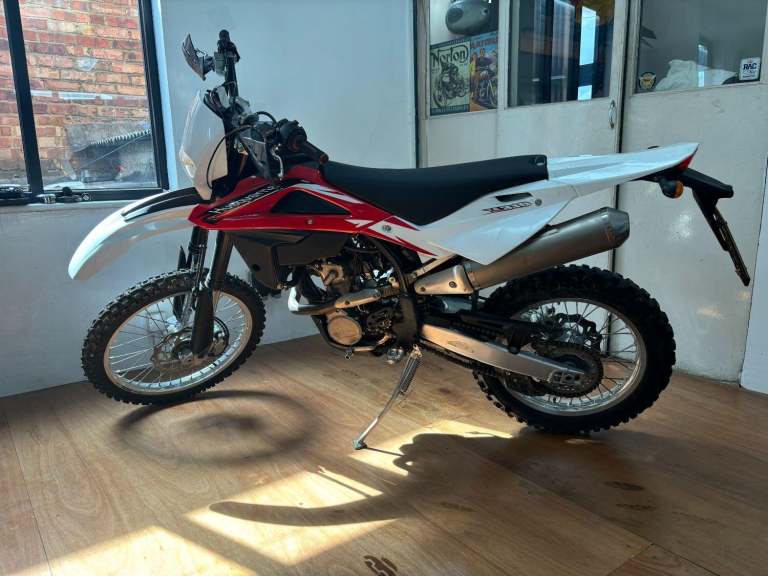 HUSQVARNA TE Red Manual Petrol 2012