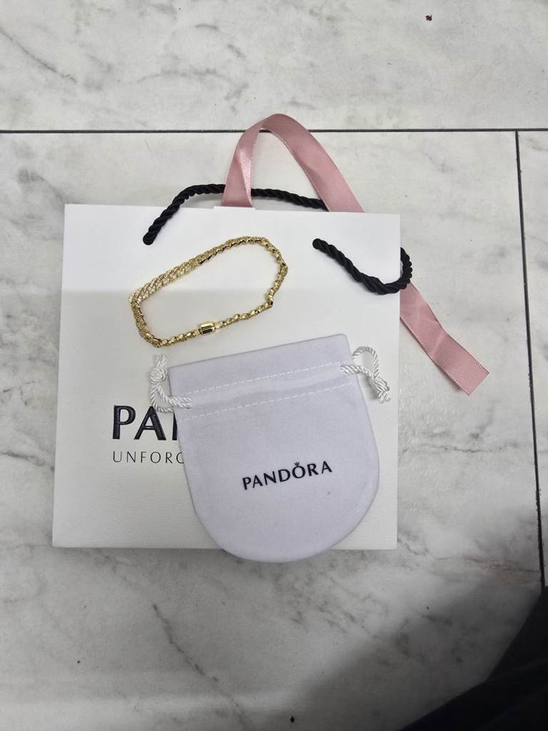 Pandora Gold chain Bracelet with Box and Pouch – As New