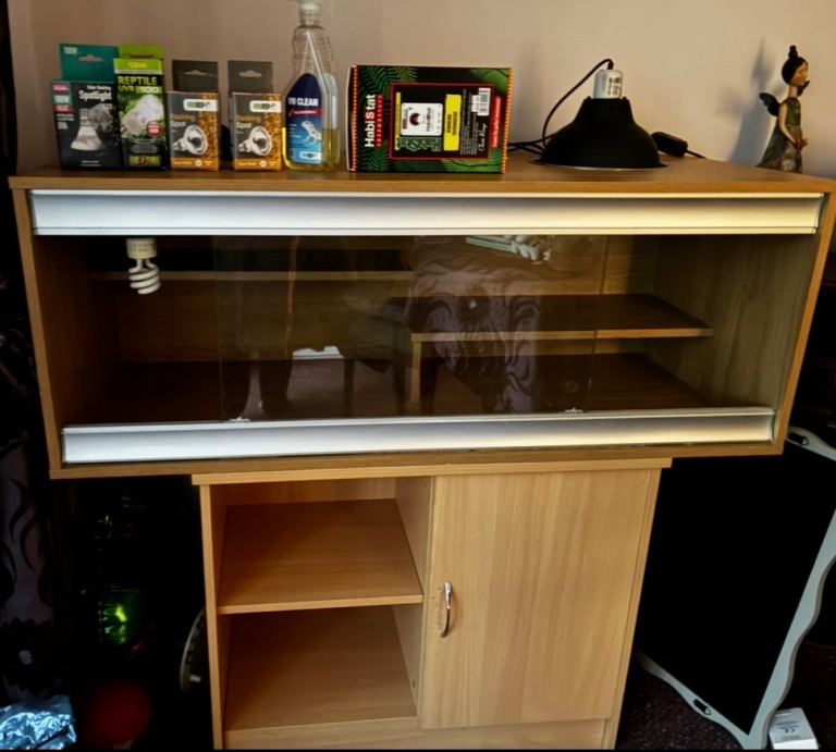 Beaded Dragon Vivarium with cupboard 