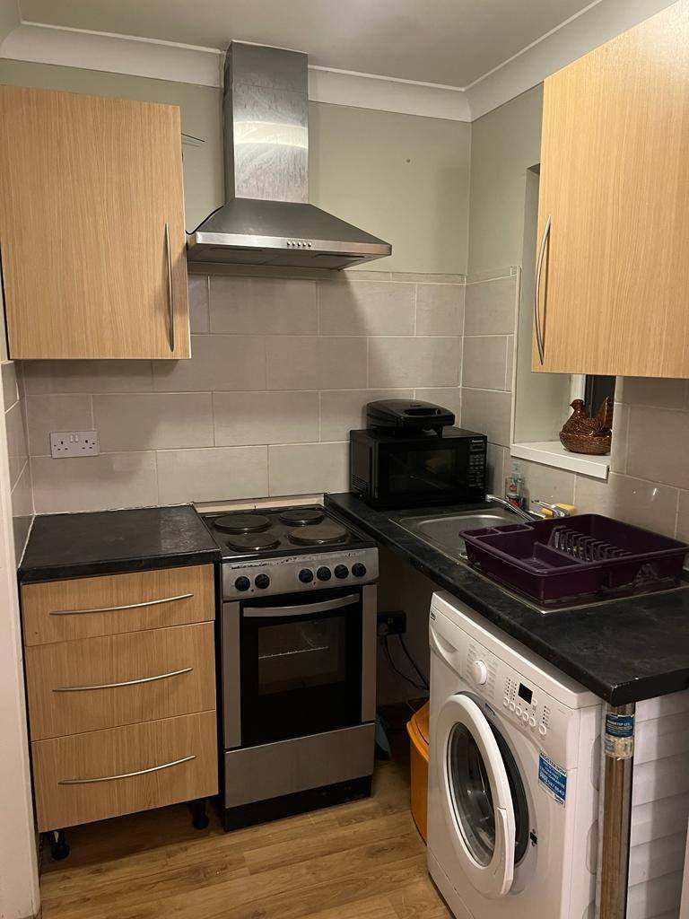 Spacious Private Studio available to Rent 