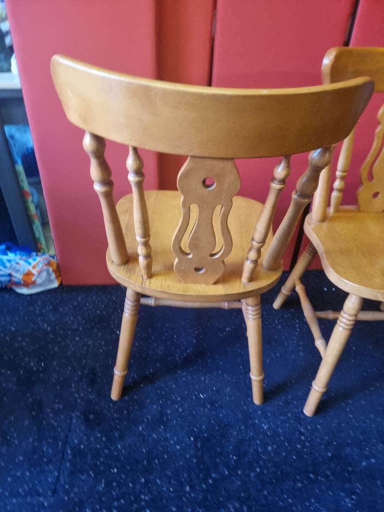 Pair of Julian Bowen Solid Oak  Fiddleback Dining Chairs 2 Farmhouse Chairs  Read Description 