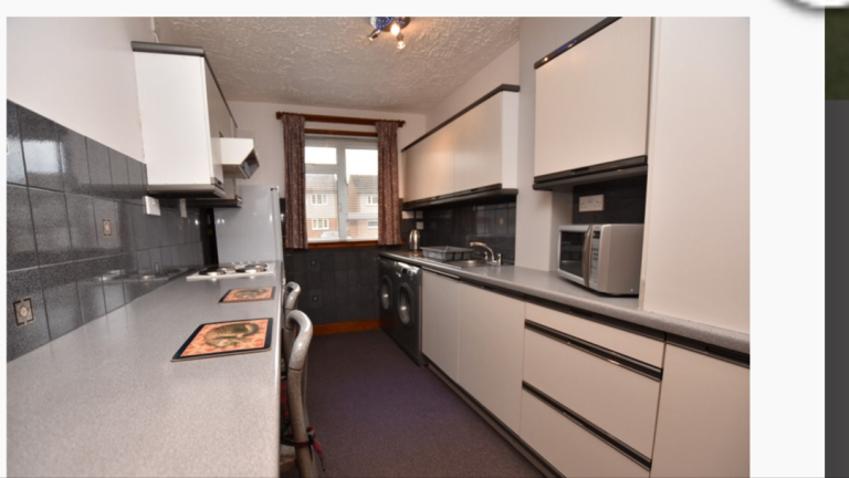 2 bedroom flat (Forth Cresent)