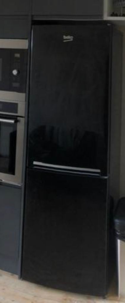 Beko gloss black fridge freezer Bangor £90