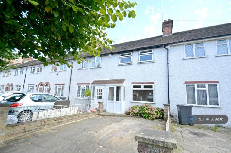 2 bedroom house in Woburn Avenue, Purley, CR8 (2 bed) (#2892981)