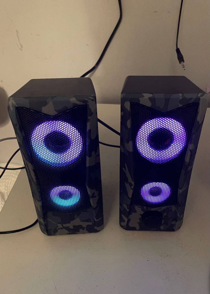 Colour changing PC/ gaming speakers 