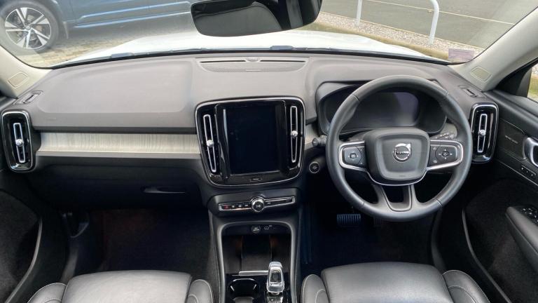 2024 Volvo XC40 2.0 B3 MHEV Ultimate SUV 5dr Petrol Hybrid DCT Auto Euro 6 (s/s) (163 ps) ESTATE ...