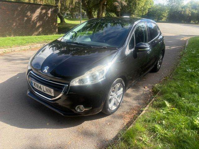 2014 Peugeot 208 1.4 HDI diesel manual - very reliable car £20 a year road tax