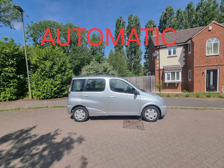 Automatic toyota yaris long mot