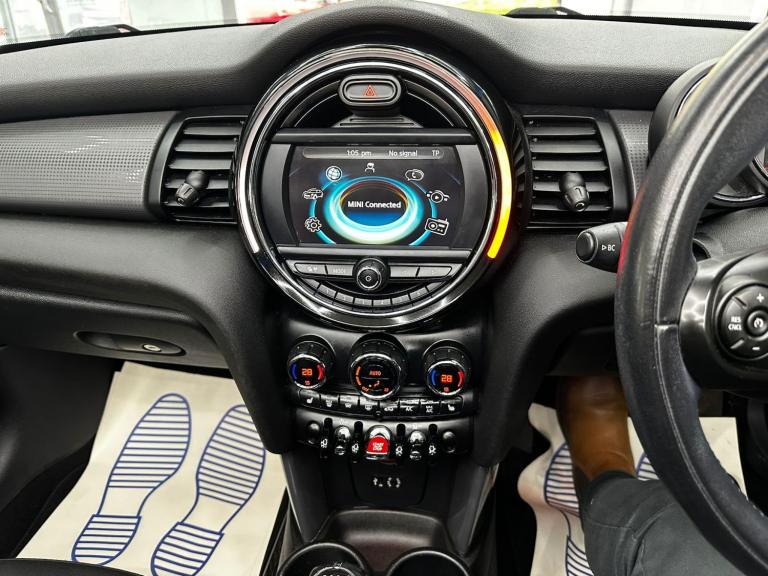 MINI CONVERTIBLE 1.5 Cooper D Convertible 2016