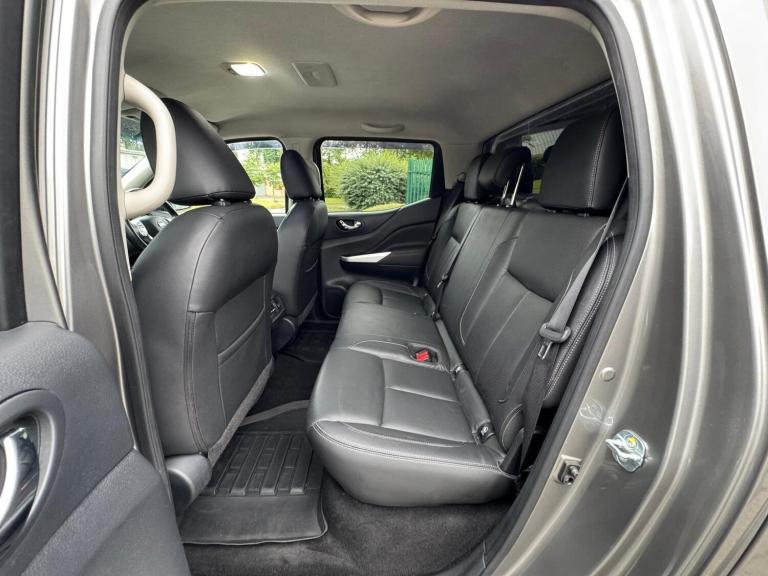 2017 Nissan Navara Double Cab Pick Up Tekna 2.3dCi 190 4WD Auto PICK UP DIESEL Automatic