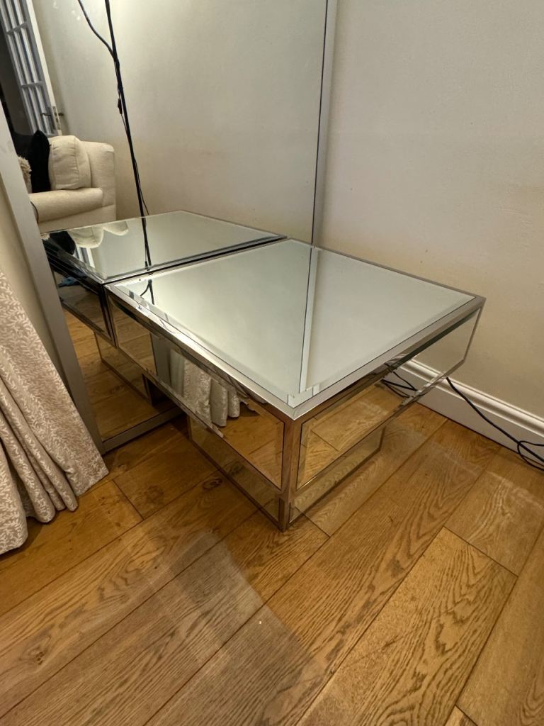 Mirrored Side Table 