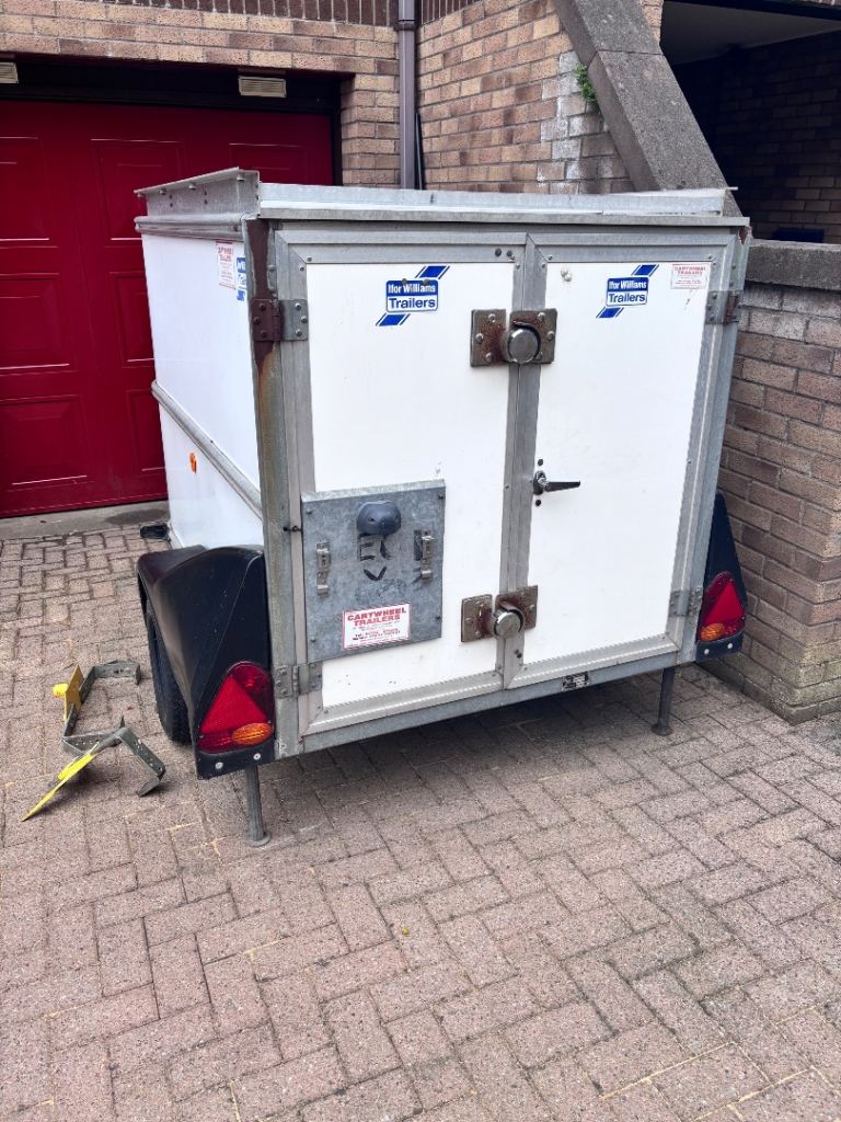 Ifor Williams small box traiy