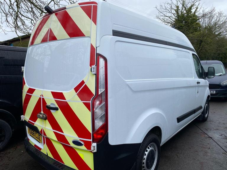 2018 Ford Transit Custom 2.0 TDCi 130ps High Roof Van PANEL VAN DIESEL Manual