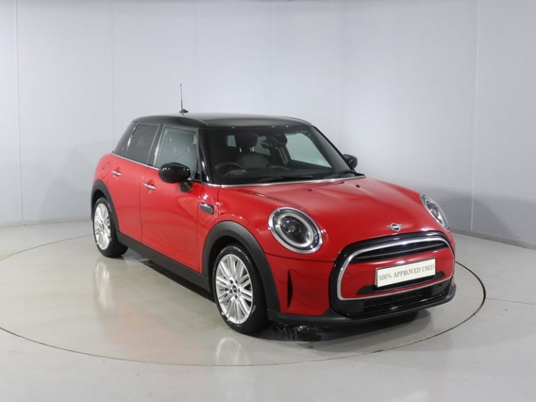 MINI HATCHBACK 1.5 Cooper Exclusive Premium 5dr Auto