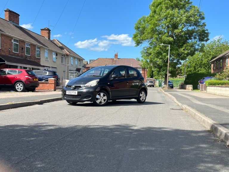 Toyota, AYGO, Hatchback, 2010, Manual, 998 (cc), 5 doors