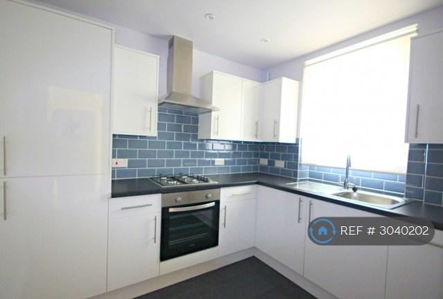 2 bedroom flat in Amery House, London, SE17 (2 bed) (#3040202)