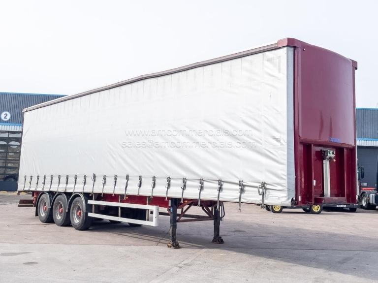 SDC CURTAIN SIDE TRI AXLE TRAILER