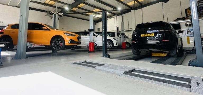 2015 65 FORD C-MAX 1.6 TI-VCT ZETEC MPV 5DR PETROL MANUAL EURO 6 (125 PS)